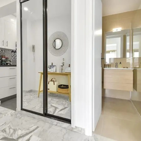 Lägenhet Palm District 2 Min To The Beaches